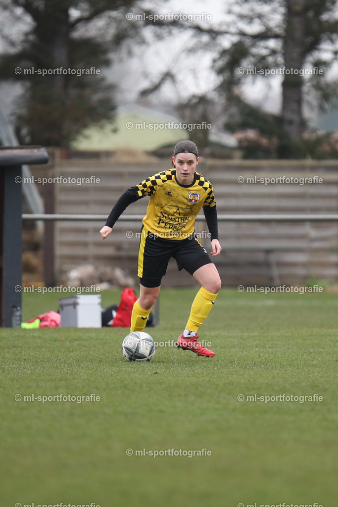 Fußball I Frauen I Saison 2025/2026 I Oberliga Schleswig-Holstein I 14. Spieltag I SV Frisia 03 Risum-Lindholm - SV Wahlstedt | ml-sportfotografie - Realisiert mit Pictrs.com