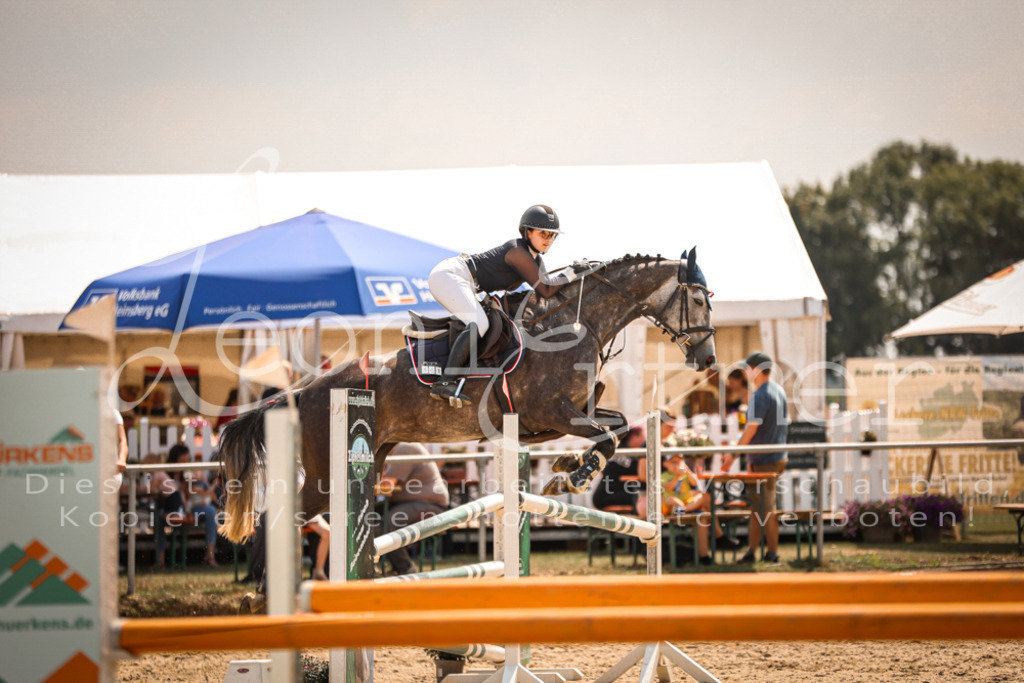 23.SaSpL00102 | Leoni Ertmer Photography - Realisiert mit Pictrs.com