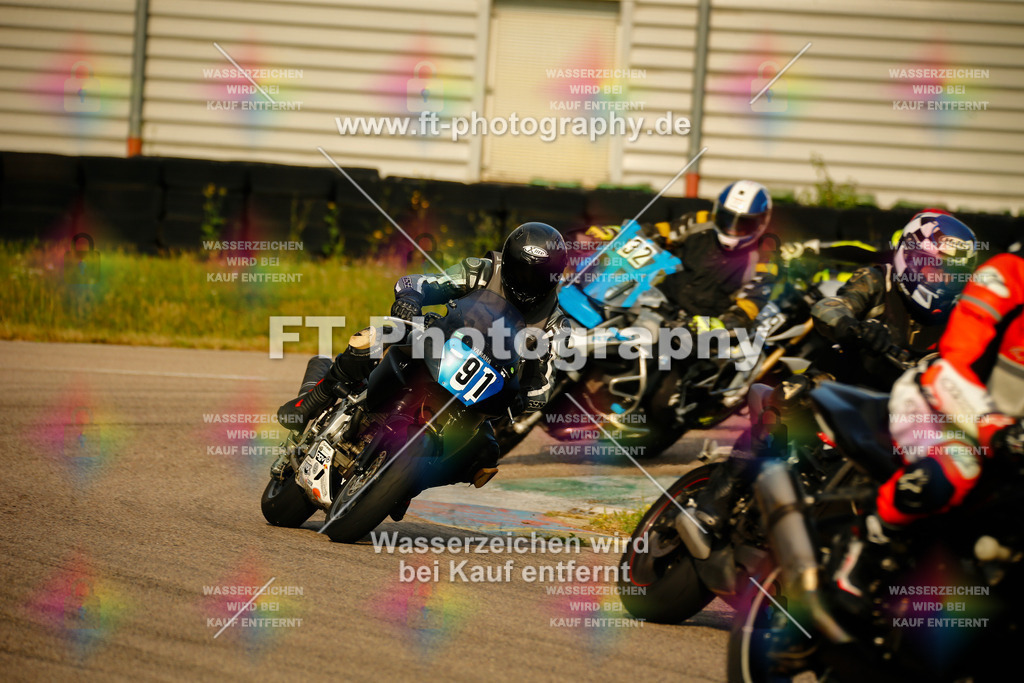 _MOT5126 | Hier findet Ihr Bilder von Touristenfahrten auf der Nürburgring Nordschleife oder von anderen Veranstaltungen die ich besucht habe. Viel Spass beim Durch Schauen 