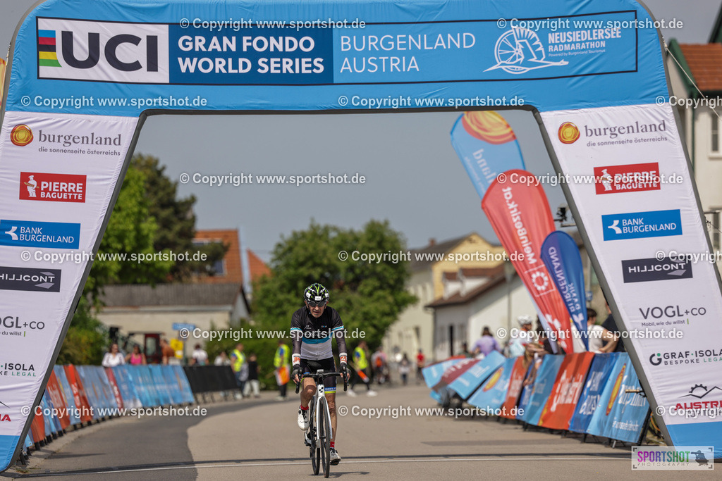 VJ__9777 | Neusiedlersee Radmarathon 2026@sportshot_your_pictrs #yourpictures#roadtowm2029 #nrm #neusiedlerseeradmarathon #neusiedlersee #neusiedlerseetourismus #burgenland #mörbisch #nrm26 #burgenlandtourismus #voglundco #poweredbyburgenlandtourismus #radsport #rad #marathon #ucigranfondo #visitburgenland #ucigranfondoworldseries