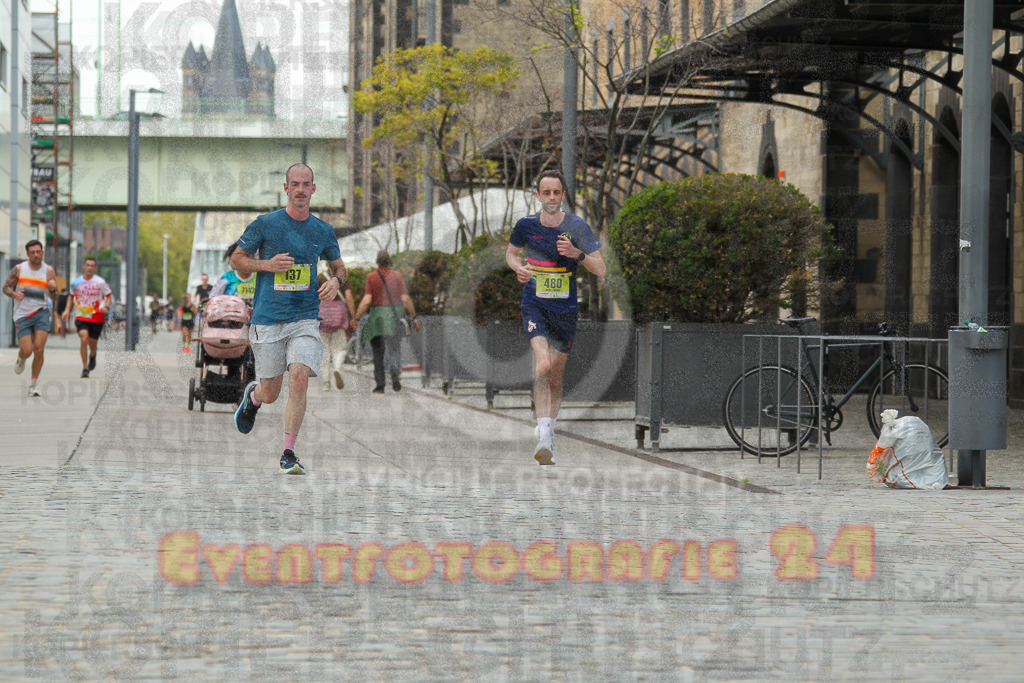 250920_1517_EV4_8374 | Sportfotografie im Rhein-Sieg Kreis, Köln, Bonn, NRW, Rheinland Pfalz, Hessen, etc. Unser Tätigkeitsfeld umfasst den Laufsport vom Volkslauf über den Marathon, Duathlon, Triathon bis zum Ultralauf wie Kölnpfad Ultra oder Schindertrail.