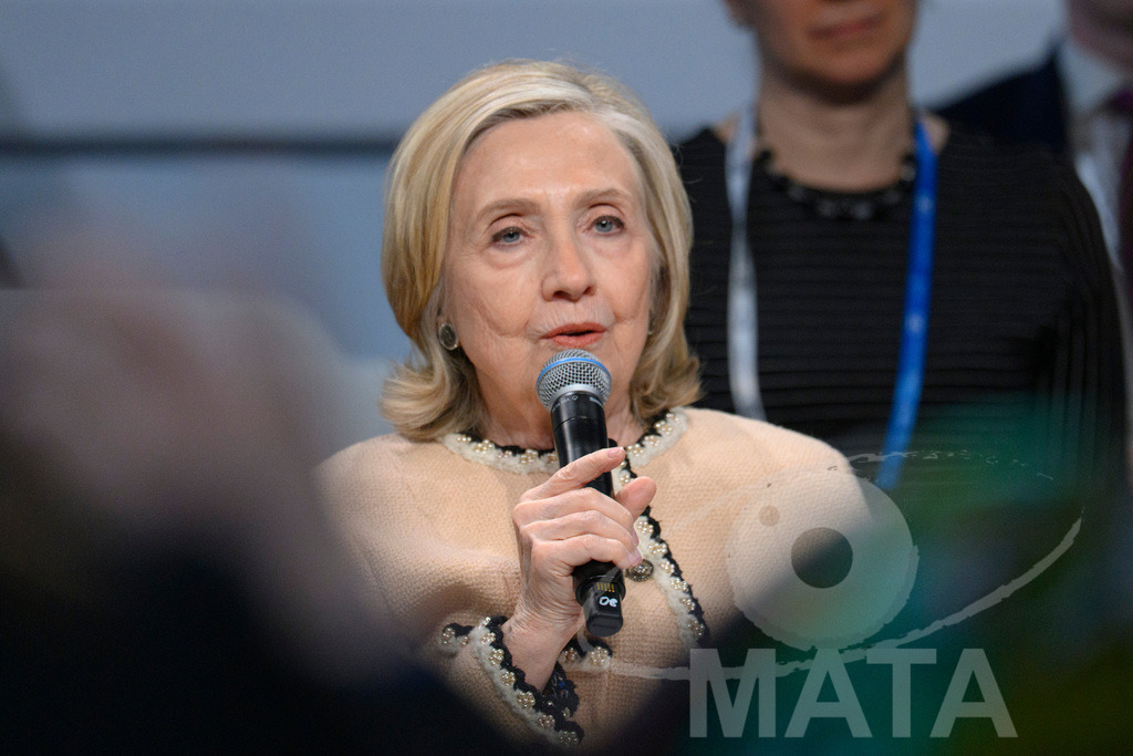 _DWA0271 | Die US-Politikerin Hillary Clinton auf der Veranstaltung Girls Just Want to Have Fundamental Rights: Fighting the Global Pushback im Rahmen der Münchner Sicherheitskonferenz 2026. München, 14.02.2026 Bayern Deutschland - Realisiert mit Pictrs.com