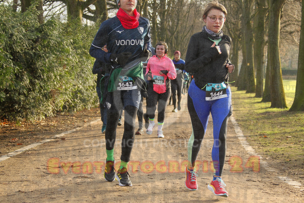 241231_1021_EV4_3991 | Sportfotografie im Rhein-Sieg Kreis, Köln, Bonn, NRW, Rheinland Pfalz, Hessen, etc. Unser Tätigkeitsfeld umfasst den Laufsport vom Volkslauf über den Marathon, Duathlon, Triathon bis zum Ultralauf wie Kölnpfad Ultra oder Schindertrail.