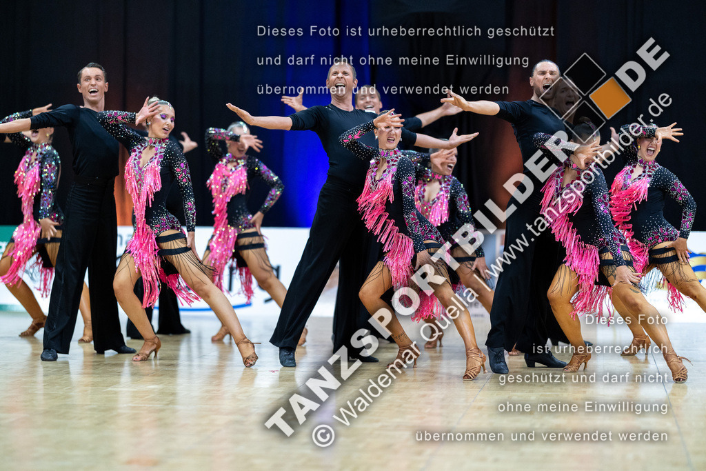 20230513-02543 | Hier finden Sie Tanz Bilder vom Latein und Standard Formationen tanzen. Sportbilder vom Tanzsport. Schöne Fotos und von Weltmeisterschaft, Europameisterschaft, Bundesliga, Regionalliga, Oberliga und Landesliga sowie von GOC Stuttgart, DanceComp, WM Bremen