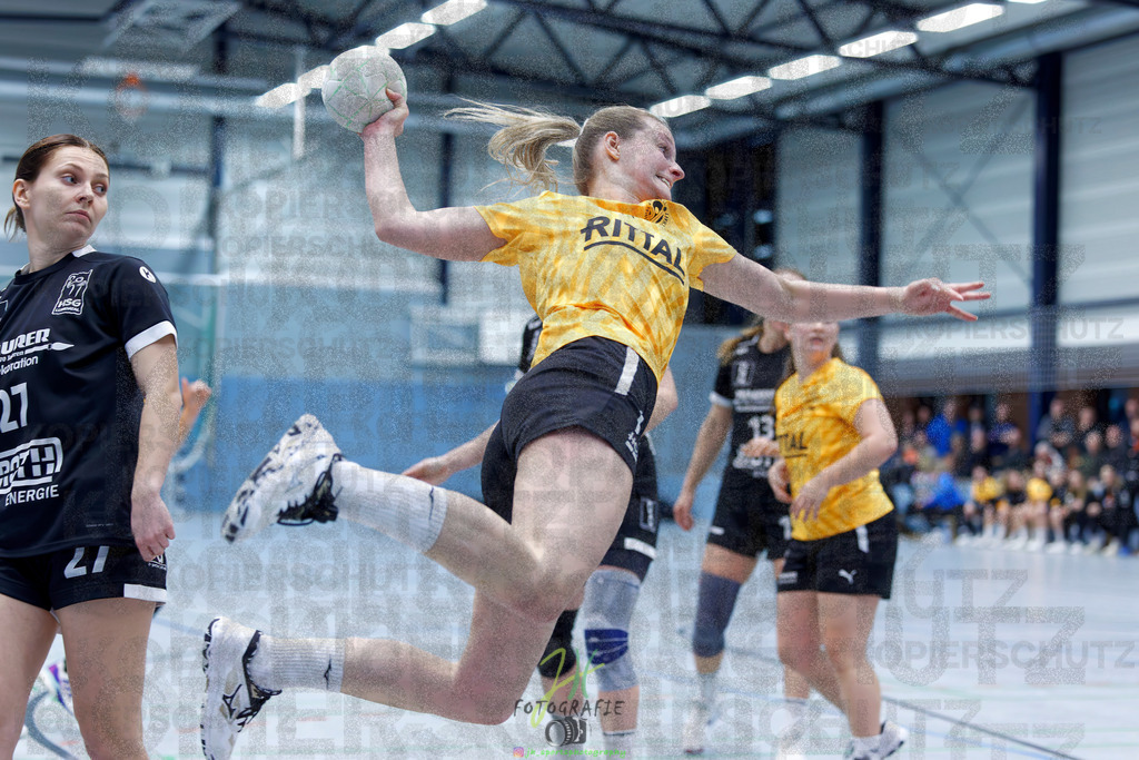 Handball Frauen Oberliga Mitte, HSG Eibelshausen/Ewersbach - HSG Lumdatal | Handball Frauen Oberliga Mitte, HSG Eibelshausen/Ewersbach - HSG Lumdatal am 21.02.2026 in Dietzhölztal-Steinbrücken (Sporthalle am Hammerweiher)Photo © 2026 - Jörg Heinrich - Realisiert mit Pictrs.com