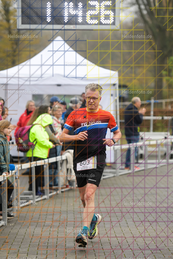 Neusser Erftlauf 2025  | 15km Neusser Erftlauf 2025 Foto: Heldenfoto.de