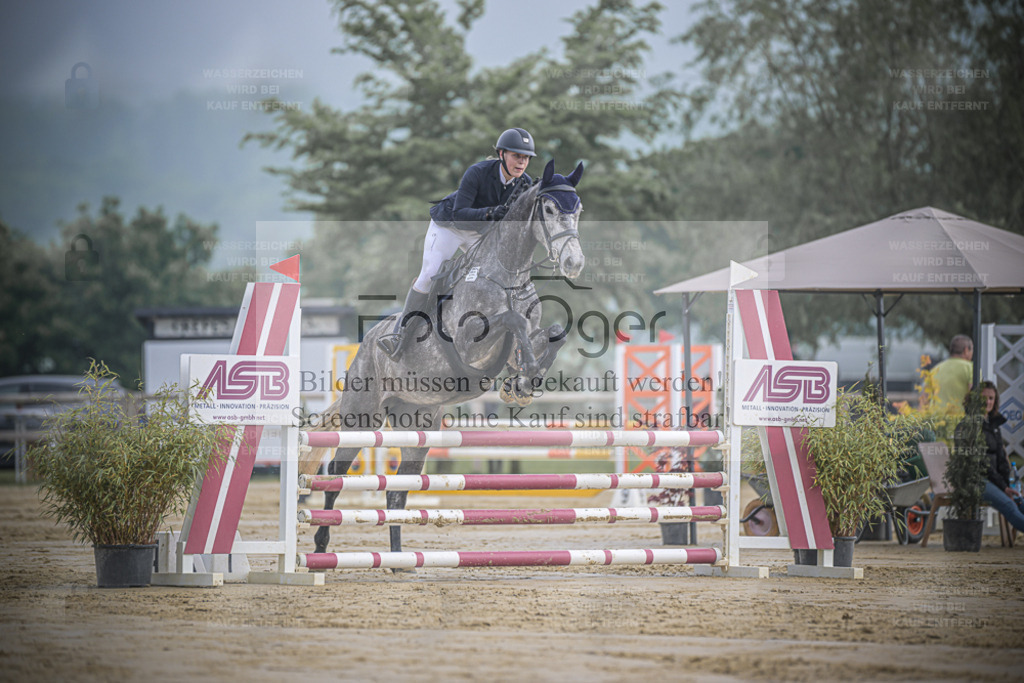20240511-DOS_1925 | Entdecke hochwertige Reitturnierfotos von Foto Oger. Professionell, emotional und authentisch – jetzt Lieblingsmomente im Shop bestellen. - Realisiert mit Pictrs.com