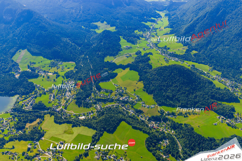 Luftaufnahme von  Grundlsee - Die Luftaufnahme wurde 2025 vom UL-Flugzeug heraus erstellt ( keine Drohne ) - Hochauflösende Luftaufnahme - für professionelle Ausdrucke geeignet. Die Geschenkidee !Mit Lizenz und Bildrechte bestellbar