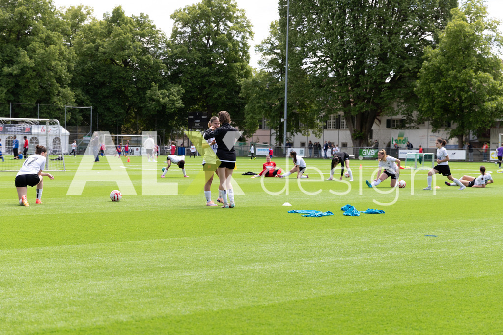 Fußball I Frauen I Saison 2025-2026 I Frauen 3. Liga | FVRZ Gruppe 2 | 18. Spieltag I Spielvereinigung Schaffhausen Damen 1 - Team Furttal Zürich I 17.05.2026 | Hochwertige Sportfotos kaufen & lizenzieren für Medien, Vereine, Agenturen & Sportler:innen. Entdecke professionelle Sportfotografie im Bildshop von Alexander Franzen. - Realisiert mit Pictrs.com