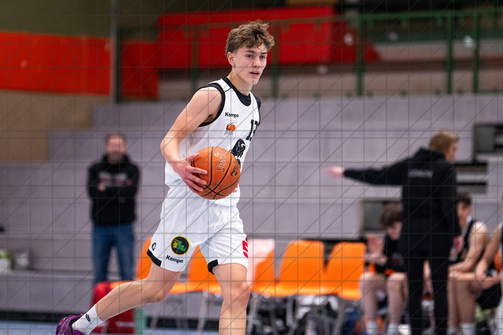 JBBL Relegation Gruppe 1 25/26 | Spieltag 14 | Charisma Young Bulls vs. Buchhorn Bau Twisters Rendsburg | 01.02.26: JBBL Relegation Gruppe 1 25/26 | Spieltag 14 | Charisma Young Bulls vs. Buchhorn Bau Twisters Rendsburg / Ibbenbüren / Deutschland  //   CREDIT:www.bullenfotos.de, Martin König, Hörner Weg 40, D-49078 Osnabrück, +4917663732967 // Nutzung und Weitergabe nur zu den vereinbarten Zwecken. Presseanfragen an Ersteller. Alle Rechte beim Ersteller. Honorierung nach MFM. - Realisiert mit Pictrs.com