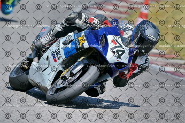 25bt04-0611 | markuskiefer.com - Realisiert mit Pictrs.com