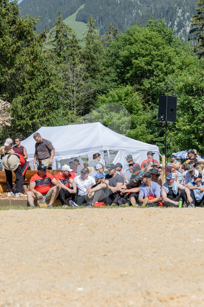 Schwarzsee2026_6G_69 | Die Schwinger des Schwyzer Kantonalen Schwingerverbandes: Fotos, die Dynamik und Leidenschaft festhalten, sowie emotionale Momente aus dem traditionellen Schwingsport zeigen. - Realisiert mit Pictrs.com