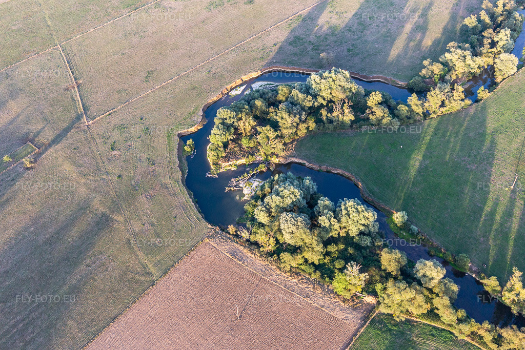 Vue aérienne: La Meuse à Greux dans le département Vosges, France – .Photo: IMG_118342.jpg prise le 15/09/2019 par Werner Riehm/FLY-FOTO.eu – Résolution de l'original: 5472 x 3648 px