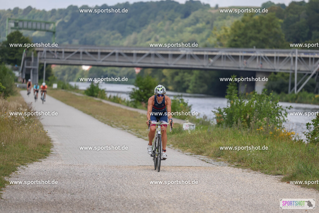 LUR_2043 | Regensburger Triathlon                                       #sportshot_your_pictrs                                    #yourpictrs                                                        @Sportshotphotography                                   Photo Credit:www.sportshot.de