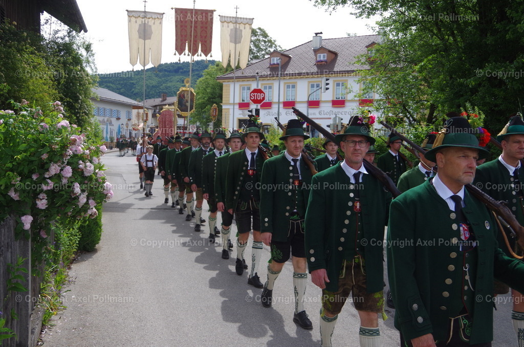 IMGP5432 | fotografiert von Axel PollmannLeonhardi Wallfahrt Benediktbeuern und Murnau, Fronleichnam, Fasching, Landschaft im Loisachtal und Benediktbeuern  - Realisiert mit Pictrs.com
