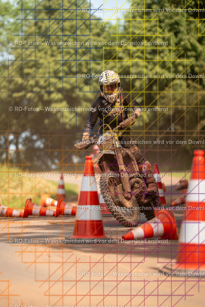 Wolfshausen 4 Lauf -1668 | Sportfotografie von RO-Fotos: Motorsport, Motocross, Enduro, Laufveranstaltungen und Triathlon. Professionelle Fotos von Sportlern und Events. - Realisiert mit Pictrs.com