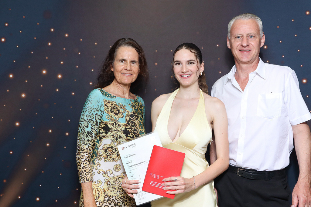 ZD260628112736-76 | Fotoshop von zweidimensional Fotografie. Ihr Fotograf im Aargau. Abzüge von Ihrem Fotobox Event bestellen.Abzüge von Ihrem Hochzeit bestellen.Abzüge von Ihrem Schulfotograf bestellen.