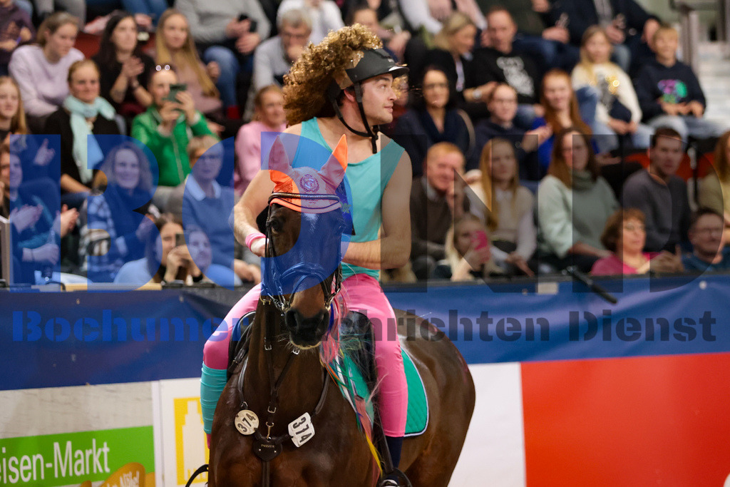 Agravis Cup 2024 - Kostuemspringen {date} -  | {headline}



(Foto: Sebastian Sendlak / BOND)

 - Realisiert mit Pictrs.com