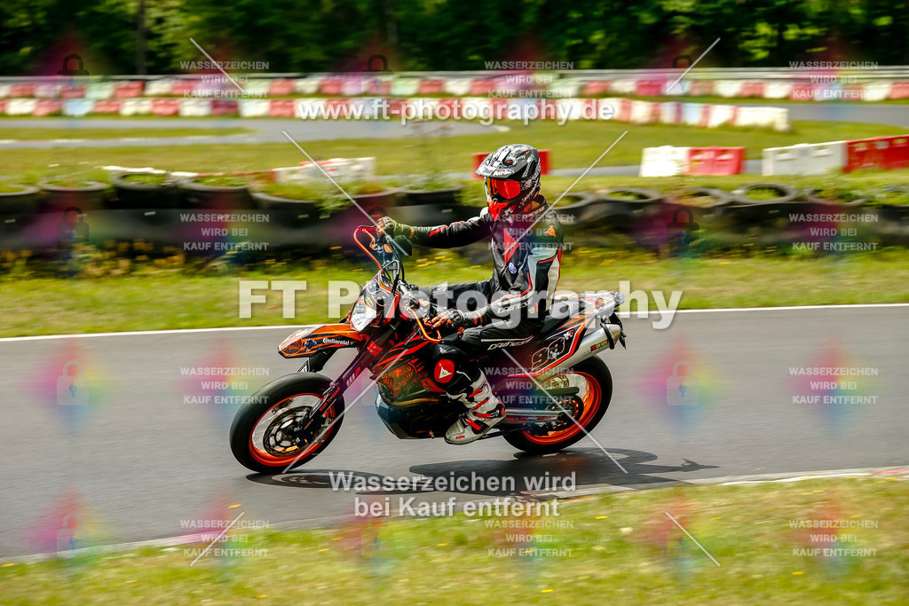 VBK-4973 | Hier findet Ihr Bilder von Touristenfahrten auf der Nürburgring Nordschleife oder von anderen Veranstaltungen die ich besucht habe. Viel Spass beim Durch Schauen 
