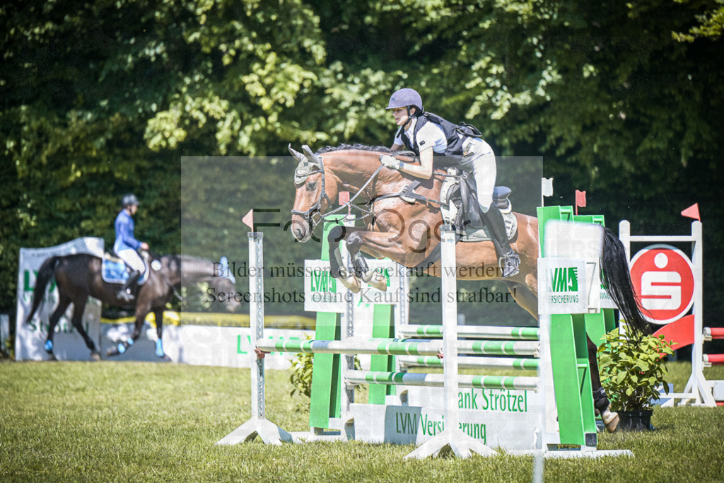 DOS_4605 | Entdecke hochwertige Reitturnierfotos von Foto Oger. Professionell, emotional und authentisch – jetzt Lieblingsmomente im Shop bestellen.Deutschlandweite Turnierfotografie. - Realisiert mit Pictrs.com