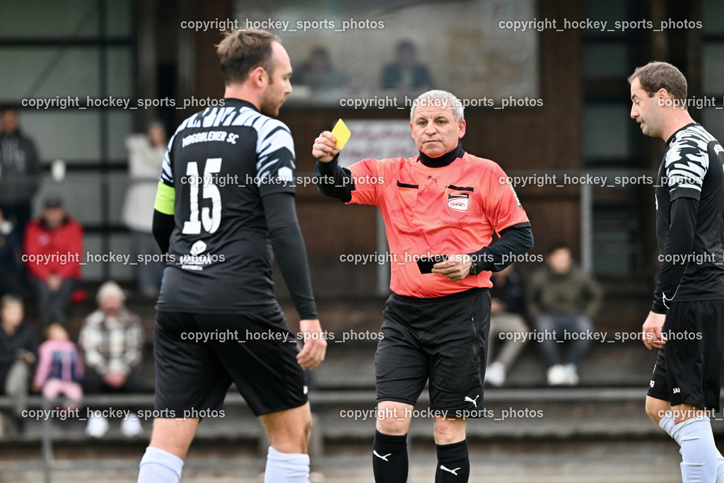 MSC Magdalen vs. SV Wernberg | #15 Christoph Wolfgang Erlacher MSC Magdalen, Alfons Tschematschar Referee, Gelbe Karte, #18 Daniel Brandauer MSC Magdalen, MSC Magdalen vs. SV Wernberg, MSC Magdalen vs. SV Wernberg am 10.11.2024 in Magdalen (Sportplatz Magdalen), Austria, (Photo by Bernd Stefan)