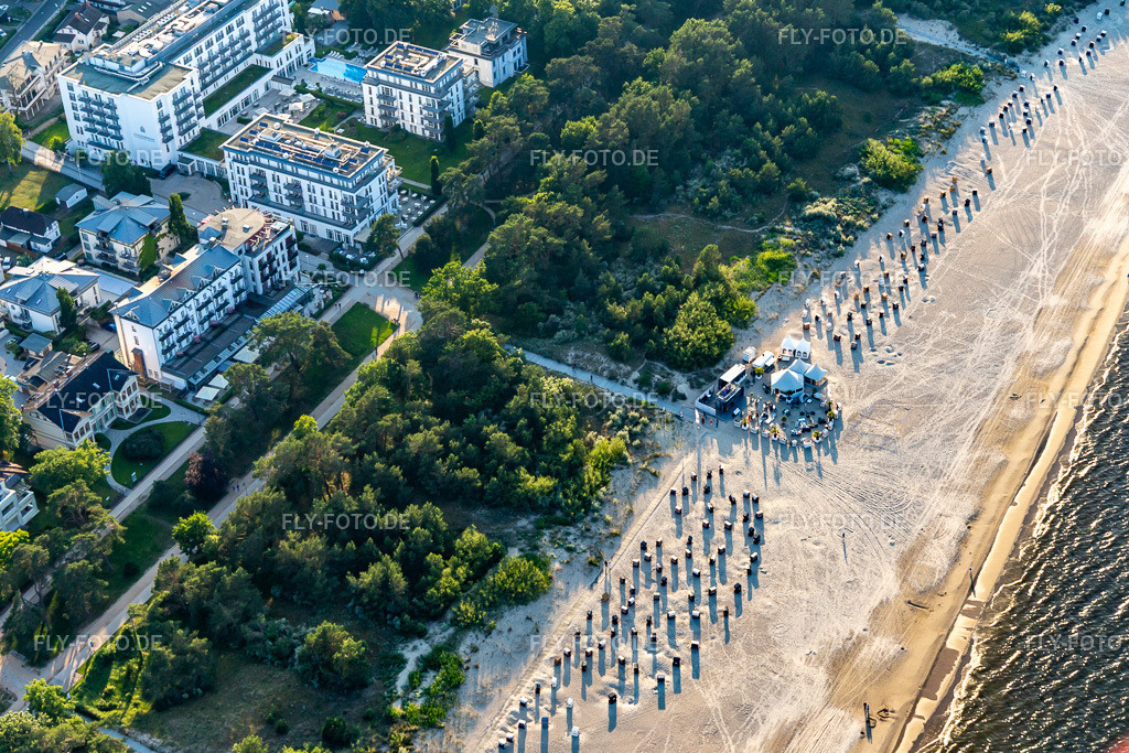Strandhotel Heringsdorf und Steigenberger Grandhotel & Spa Heringsdorf http://www.strandhotel-heringsdorf.de/ https://hrewards.com/de/steigenberger-grandhotel-spa-heringsdorf | Luftbild: Strandhotel Heringsdorf und Steigenberger Grandhotel & Spa Heringsdorf http://www.strandhotel-heringsdorf.de/ https://hrewards.com/de/steigenberger-grandhotel-spa-heringsdorf in Heringsdorf im Bundesland Mecklenburg-Vorpommern in Deutschland. Foto: IMG_141562.jpg vom 06.06.2024 durch ©2025 Werner Riehm fly-foto.de/copyright - Realisiert mit Pictrs.com
