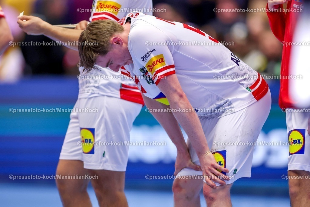 EHF17012601154 | 17.01.2026, Handball, Men's EHF EURO 2026, Österreich - Spanien, Jyske Bank Boxen in Herning, Dänemark, Preliminary Round: Enttäuschung nach der Niederlage Österreichs  Mykola Bilyk (Austria #53)