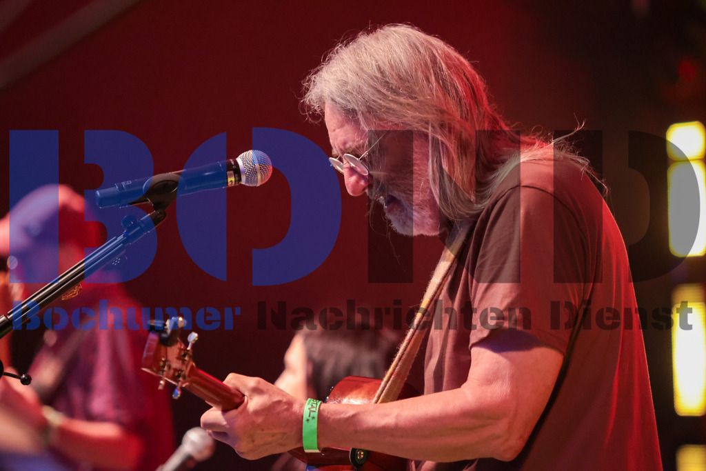 SES_BTFEUE20250704-22 | bond - Realisiert mit Pictrs.com