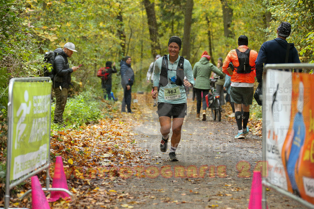 251026_1327_EX1_3491 | Sportfotografie im Rhein-Sieg Kreis, Köln, Bonn, NRW, Rheinland Pfalz, Hessen, etc. Unser Tätigkeitsfeld umfasst den Laufsport vom Volkslauf über den Marathon, Duathlon, Triathon bis zum Ultralauf wie Kölnpfad Ultra oder Schindertrail.