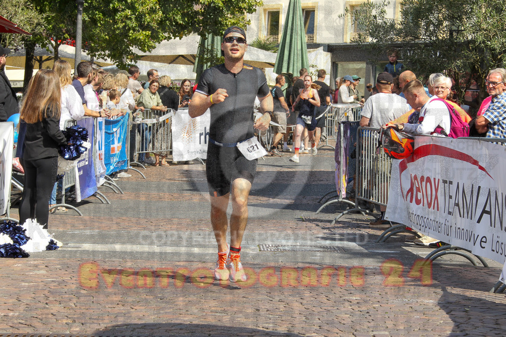 250824_1436_EV4_1983 | Sportfotografie im Rhein-Sieg Kreis, Köln, Bonn, NRW, Rheinland Pfalz, Hessen, etc. Unser Tätigkeitsfeld umfasst den Laufsport vom Volkslauf über den Marathon, Duathlon, Triathon bis zum Ultralauf wie Kölnpfad Ultra oder Schindertrail.