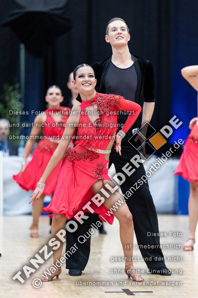 20240406-10909 | Hier finden Sie Tanz Bilder vom Latein und Standard Formationen tanzen. Sportbilder vom Tanzsport. Schöne Fotos und von Weltmeisterschaft, Europameisterschaft, Bundesliga, Regionalliga, Oberliga und Landesliga sowie von GOC Stuttgart, DanceComp, WM Bremen