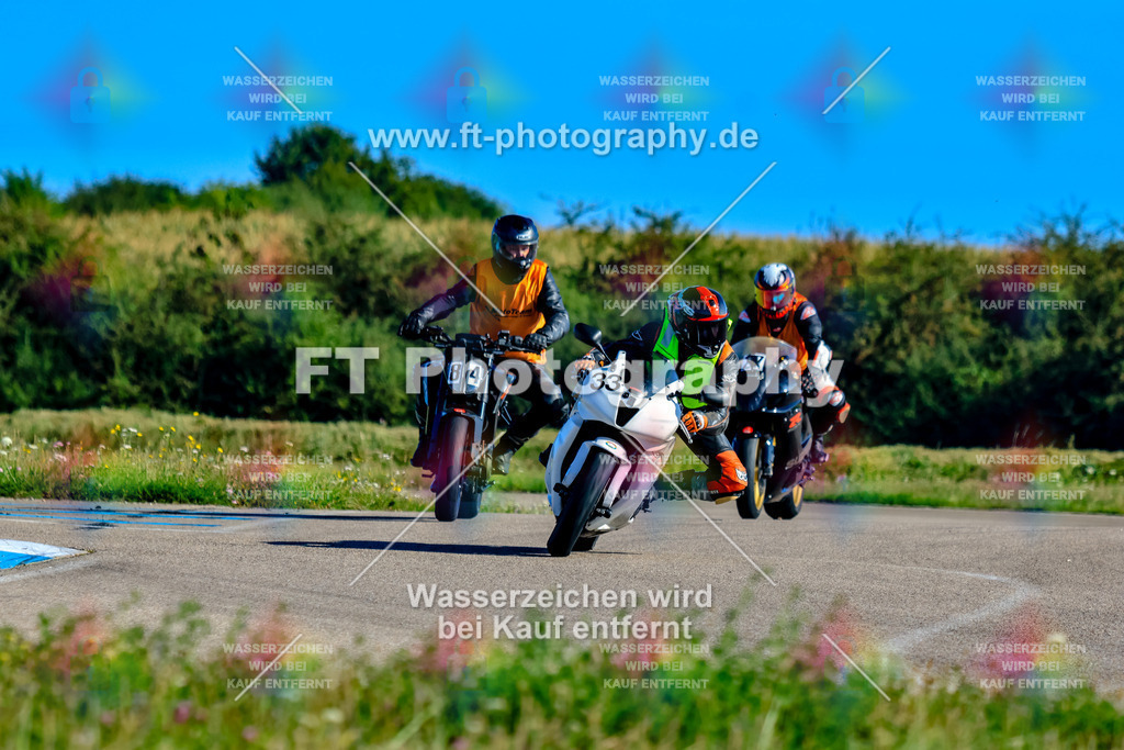 033-1859 | Hier findet Ihr Bilder von Touristenfahrten auf der Nürburgring Nordschleife oder von anderen Veranstaltungen die ich besucht habe. Viel Spass beim Durch Schauen 