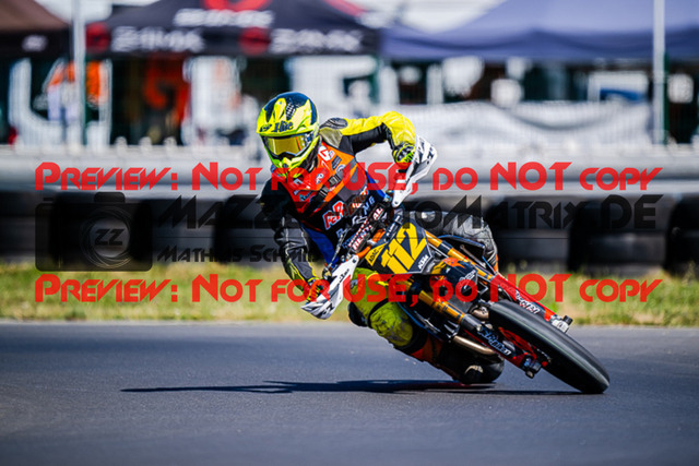 MaZZes_FotoMatrix_220703_9000 | S2