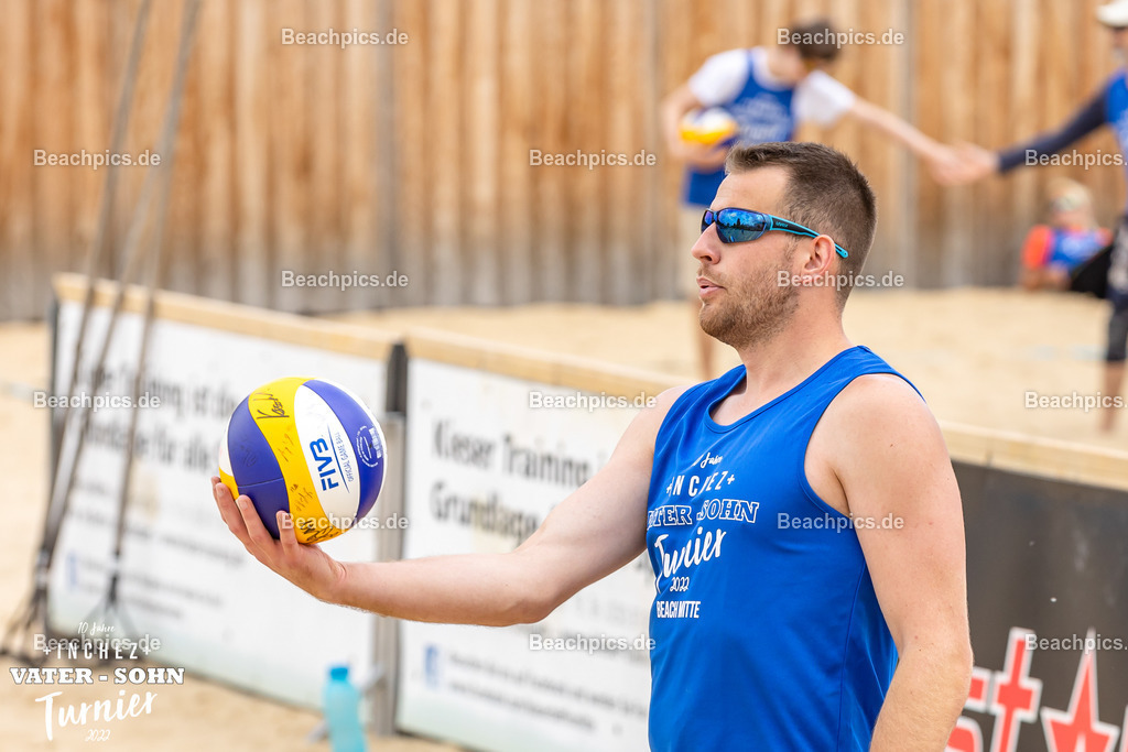 2022-00063013-Vater-Sohn-Turnier-Turnierbilder-2 | 26.05.2022; Berlin Foto: Gerold Rebsch - www.beachpics.de