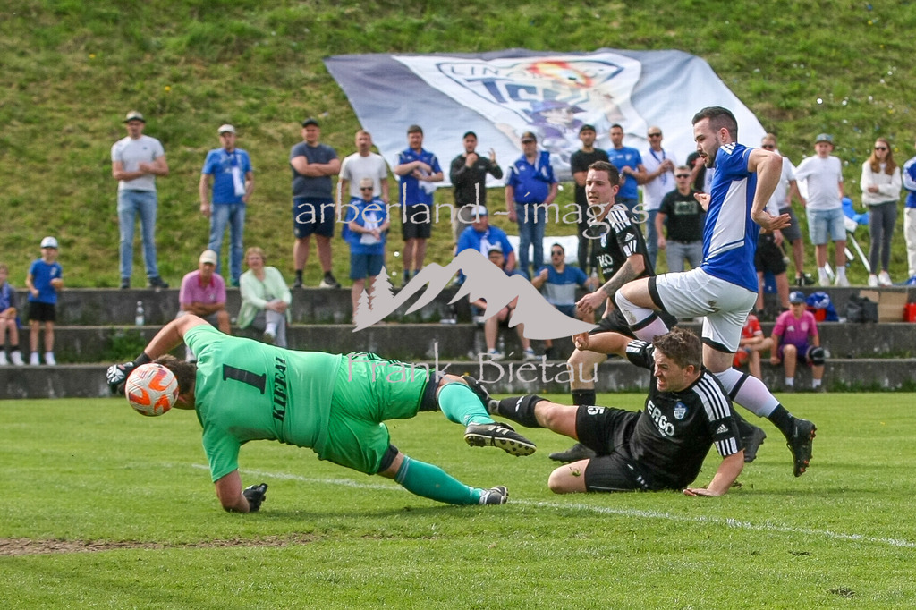 993T5782 | Sebastian Marchl, trifft hier zum 1:2 Führungstreffer