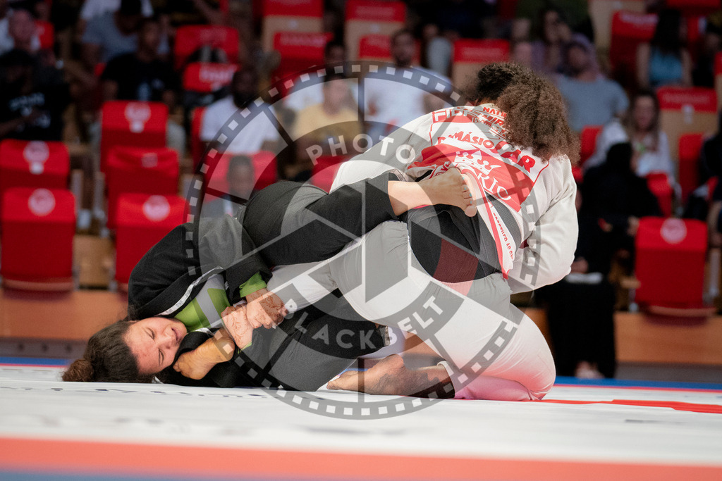 20231107PBB6620 | Fighters compete during the AJP World Master Championship in the Mubadala Arena in Abu Dhabi, Arab United Emirates, on November 7, 2023.
