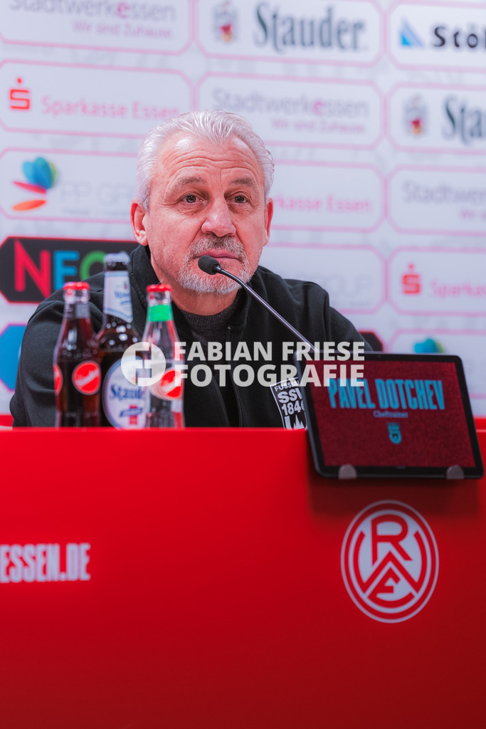 GER Rot-Weiss Essen vs. SSV Ulm, Fussball, 3. Liga, Spieltag 19, Saison 2025/2026, 20.12.2025 | GER Rot-Weiss Essen vs. SSV Ulm, Fussball, 3. Liga, Spieltag 19, Saison 2025/2026, 20.12.2025Foto: Fabian Friese - Realisiert mit Pictrs.com