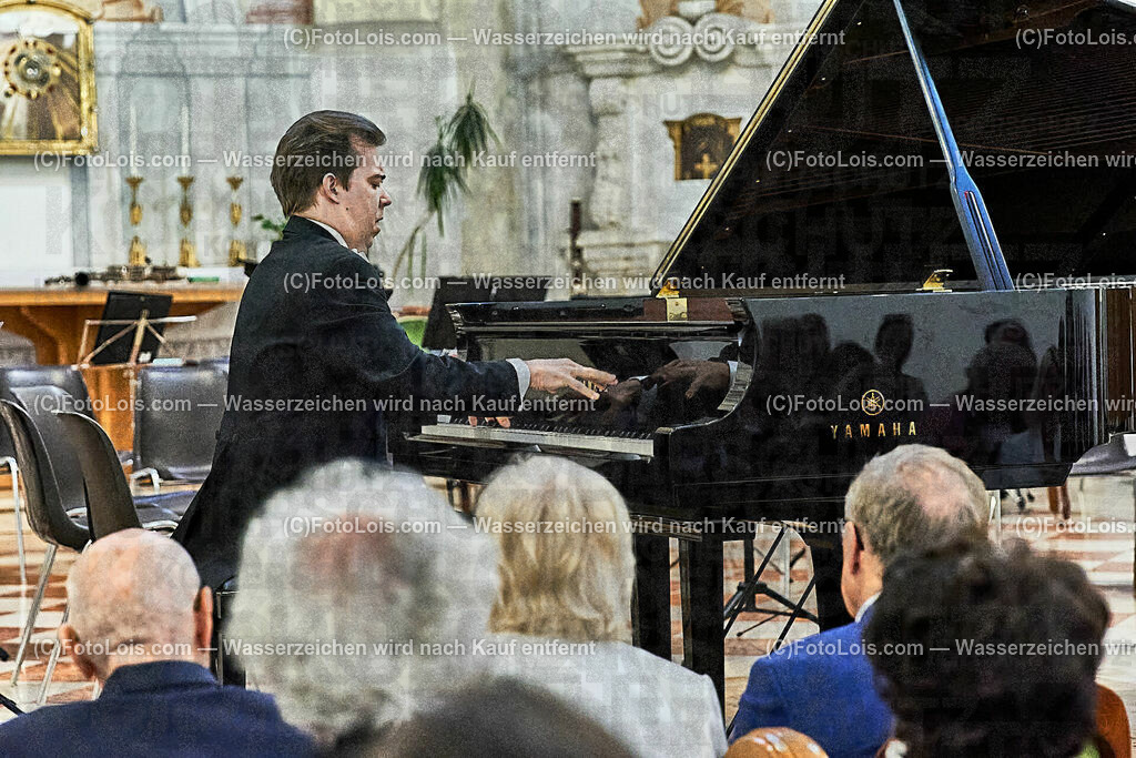 ALS0403_XXXIX-Chopin-Festival_Eroeffnungskonzert_Wunder Ingolf | (C)FotoLois.com, Alois Spandl, Eröffnungskonzert in der Kartausenkirche mit Camerata Mozartiana unter Dirigent Daniel Auner, Janusz Olejniczak (Klavier), Natalia Rehling (Klavier), Kompnistin Johanna Doderer und Ingolf Wunder (Klavier), Fr 4. August 2023  . August 2023.