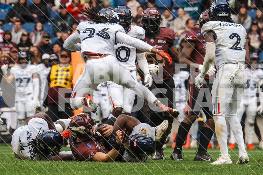 GER Rhein Fire vs. Paris Musketeers, Football, European League of Football, Spieltag 4, Saison 2025, 08.06.2025 | GER Rhein Fire vs. Paris Musketeers, Football, European League of Football, Spieltag 4, Saison 2025, 08.06.2025Foto: Fabian Friese - Realisiert mit Pictrs.com