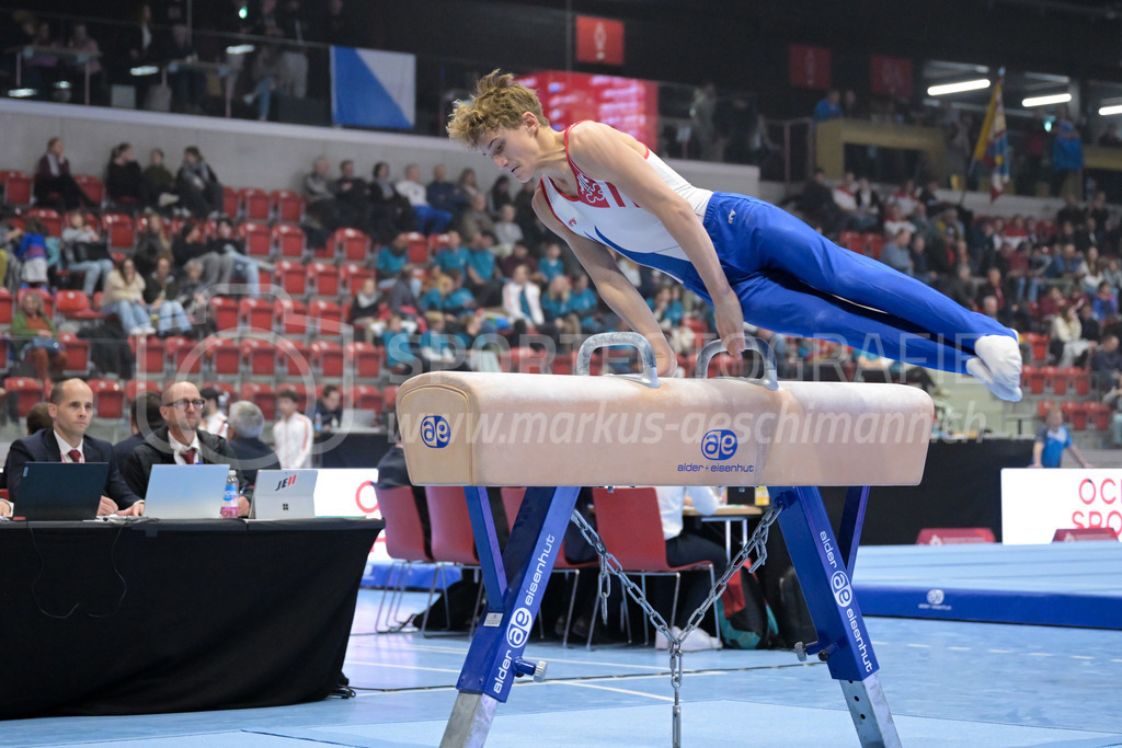 Schweizer Meisterschaften Kunstturnen Mannschaften Männer (B) - 22. November 2025 | Schweizer Meisterschaften Kunstturnen Mannschaften Männer (B)AXA Arena, WinterthurBild: Sportfotografie Markus Aeschimann | www.markus-aeschimann.ch - Realisiert mit Pictrs.com