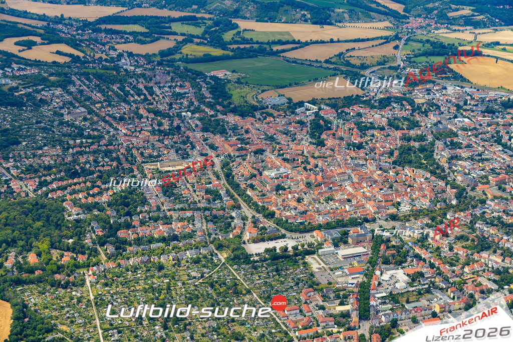 Das Luftbild der Stadt Naumburg wurde 2022 vom Flugzeug heraus erstellt (keine Drohnen-Aufnahmen) Aufnahmehöhe ca.450 Meter- hohe Bildauflösung und Druck-Qualität. Garantiert!