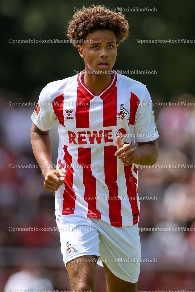 1FC12072501147 | 12.07.2025, Fußball, SV Bergisch Gladbach 09 - 1. FC Köln, Testspiel, BELKAW-Arena, Saison 2025 2026: Neo Telle (1.FC Koeln #49) DFB regulations prohibit any use of photographs as image sequences and or quasi-video.