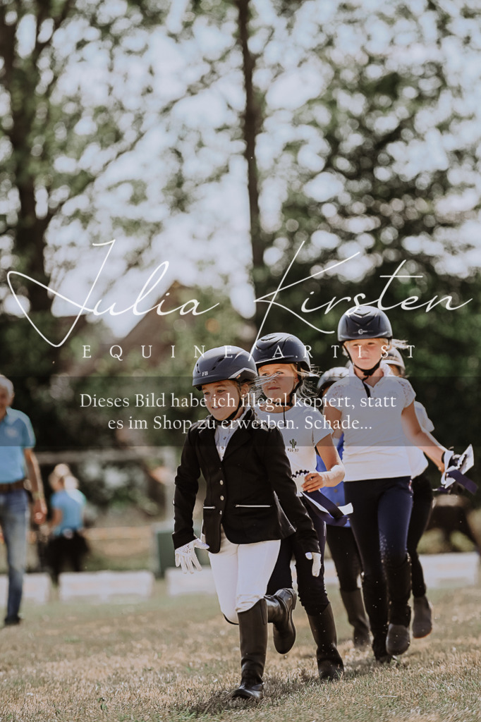 DSC_7863 | Pferde- und Turnierfotografie in Westsachsen. Pferdeportraits, Auftragszeichnungen und intuitive Kunst.