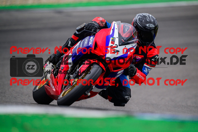 MaZZes_Fotomatrix_20250421_6007705_6840 | ROT