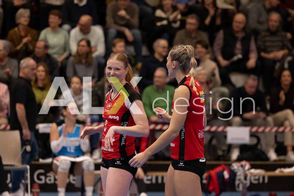 Volleyball I Frauen I Saison 2025-2026 I Volleyball NLA | Women I 1/4 Finals I VC Kanti Schaffhausen - BIWI Volleyball Franches-Montagnes I 21.02.2026 | 3 Sydney Cole (USA) (VC Kanti Schaffhausen) – Pass / Zuspiel - Realisiert mit Pictrs.com