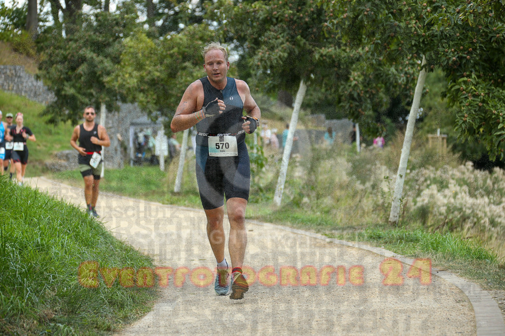 250824_1429_EX1_6359 | Sportfotografie im Rhein-Sieg Kreis, Köln, Bonn, NRW, Rheinland Pfalz, Hessen, etc. Unser Tätigkeitsfeld umfasst den Laufsport vom Volkslauf über den Marathon, Duathlon, Triathon bis zum Ultralauf wie Kölnpfad Ultra oder Schindertrail.