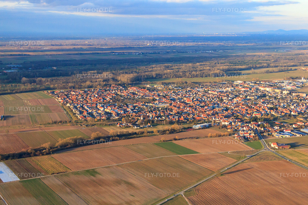 Luftbild: Stadtansicht aus Südwesten im Winter in Offenbach an der Queich im Bundesland Rheinland-Pfalz in Deutschland. Foto: IMG_62228.jpg vom 23.02.2014 durch Werner Riehm/FLY-FOTO.de