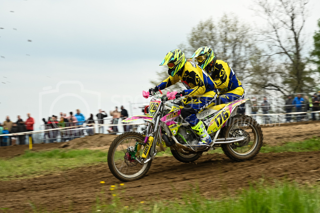 Motocross Schlatt bei Winterthur - 30. April 2023 | #176 Winkler Roland / Peter Daniel aus Feldkirch (AT) auf WSP Zabel 700 in der Kategorie Seitenwagen am Motocross Schlatt bei Winterthur, 30. April 2023. 
Instagram: @mx_schlatt | @mc_wila | @sam_schweiz
Bild: Sportfotografie Markus Aeschimann | www.markus-aeschimann.ch - Realisiert mit Pictrs.com