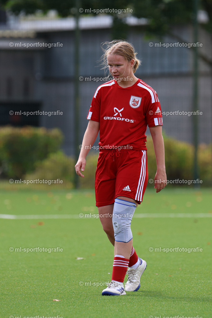 Fußball I Frauen I Saison 2025/2026 I Oberliga Schleswig-Holstein I 2. Spieltag I SV Wahlstedt - SV Frisia 03 Risum-Lindholm | ml-sportfotografie - Realisiert mit Pictrs.com