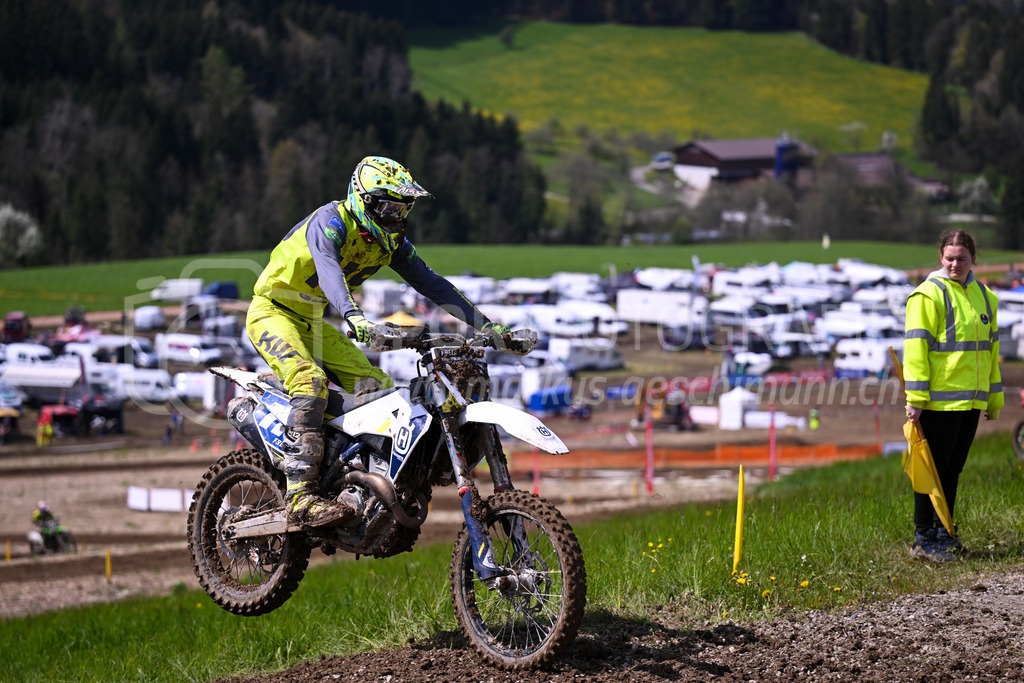 Motocross Schlatt bei Winterthur - 29. April 2023 | #119 Frei Daniel aus Sonnental (CH) auf Husqvarna in der Kategorie Hobby Open am Motocross Schlatt bei Winterthur, 29. April 2023.
Instagram: @mx_schlatt | @mc_wila | @sam_schweiz
Bild: Sportfotografie Markus Aeschimann | www.markus-aeschimann.ch - Realisiert mit Pictrs.com